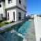 Villa de standing avec piscine