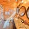 Luxury 4 BDR, Breathtaking Views, Theater, EVC