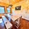Luxury 4 BDR, Breathtaking Views, Theater, EVC