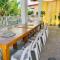 Perlies Inn Tanay Barkada House