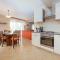 Amazing Home In Prozor With Kitchen - Оточац