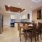 Seaview Condo with Large Pool - BAP1 - Phuket