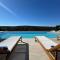 Villa exclusiva con piscina infinity y jacuzzi! - Valdemorillo