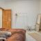 Spacious and Central Flat in Spinola Bay - St Julian's