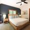 New! Luxury Mountain Top Retreat w/Carriage House