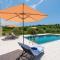 Green & Blue Five Bedroom Villa with Private Pool and Complete Privacy - Čilipi