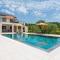 Green & Blue Five Bedroom Villa with Private Pool and Complete Privacy