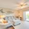 New Smyrna Beach Condo with Balcony and Pool Access - نيو سميرنا بيتش