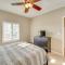 New Smyrna Beach Condo with Balcony and Pool Access - نيو سميرنا بيتش