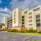 New Smyrna Beach Condo with Balcony and Pool Access - نيو سميرنا بيتش