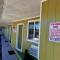 Chalet Motel - Affordable Stay in Central Bend