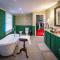 Hill Rise Luxury Villa & Stables by Edwards Collection