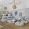 Barellen Beach House - Luxe Beach Front, Oceanview