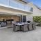 Beachfront #12 - Direct Beach Access, Pet Friendly, 5Bed 4Bath