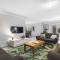 Chillax - Walk to Beach, Sauna, Pet-Friendly, Sleeps 6