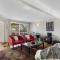 Jetty Hideaway - Cosy Cottage, Fireplace, Gardens