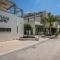 Athina Beach Hotel