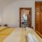 Amazing Apartment In Selce With Wifi - Selce