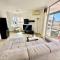 Modern apt - Close to the beach & PV