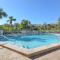 Sun Beach Club 861 Across from Beach Close to Pool Hot Tub Walk to shopping and dining