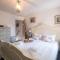5 Burrells Cottages - Leiston