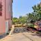 Studio Vesna with a terrace and sea view