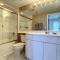 Penthouse Condo with wrap around views of the ocean - SR802