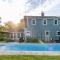 Private Pool and Screened Deck Mashpee Home! Private Pool and Screened Deck Mashpee Home!