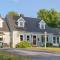 Pool & Screened Deck! Home 2 Mi to Mashpee Commons