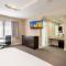 Wilshire Crest Hotel
