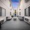 Wilshire Crest Hotel