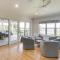 Spacious Jekyll Island Home Steps to the Ocean! - Wyspa Jekyll