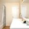 Shelly Sands HeatedPool & HotTub Private Beach - ديستين