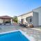 3 Bedroom Awesome Home In Donje Rastane