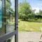 2 Bedroom Stunning Home In Væggerløse - Bøtø By
