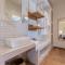 Pnoe Luxury Villa