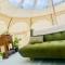 Luxury Stargazing Glamping - Seren Aur with Hot Tub