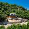 Holiday Home MIA