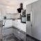2 Bedroom Nice Home In Chateaurenard - 沙托雷纳尔