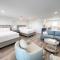 1003 Queen ADA & Pet Friendly Suite, 1st Floor Cove