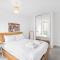 Modern Flat with Balcony Central London Pass The Keys - 伦敦