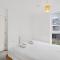 Modern Flat with Balcony Central London Pass The Keys - 伦敦