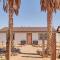Twin Palms Desert Getaway - Jacuzzi, Fire pit, Meditation room & more - Joshua Tree