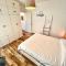 Malù apartment, wifi, private parking and garden in centre