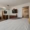 Spacious Home in an Amazing Location by Harmony Whistler - Whistler