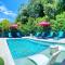 New Designers Dream Delray Beach Oasis Heated Pool, Large Patio, Close to the Ave