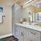 New Designers Dream Delray Beach Oasis Heated Pool, Large Patio, Close to the Ave