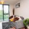 Peaceful 2BR Hideout With Instant Self Check-In At Kelham Island Retreat - Sheffield