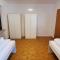 Monteurs Wohnung mit 6 Einzelbetten, Küche, Parkplatz und Balkon - 施特劳宾