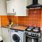 Comfy Studio Flat and Workspace near Ashton-U-Lyne Station - Stalybridge